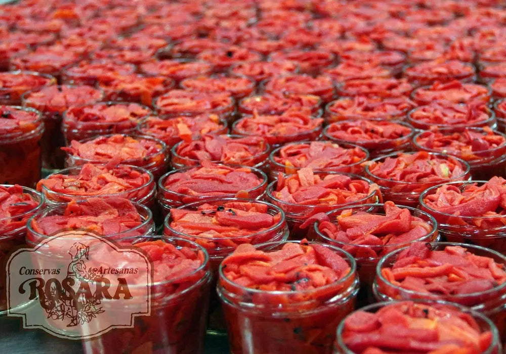 Pimientos del piquillo en Tiras Guisados al ajillo | Conservas ROSARA Conservas Rosara
